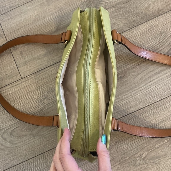 Fossil | Chartreuse Green and Brown Pebbled Leather shoulder bag | Vintage - Picture 6 of 15